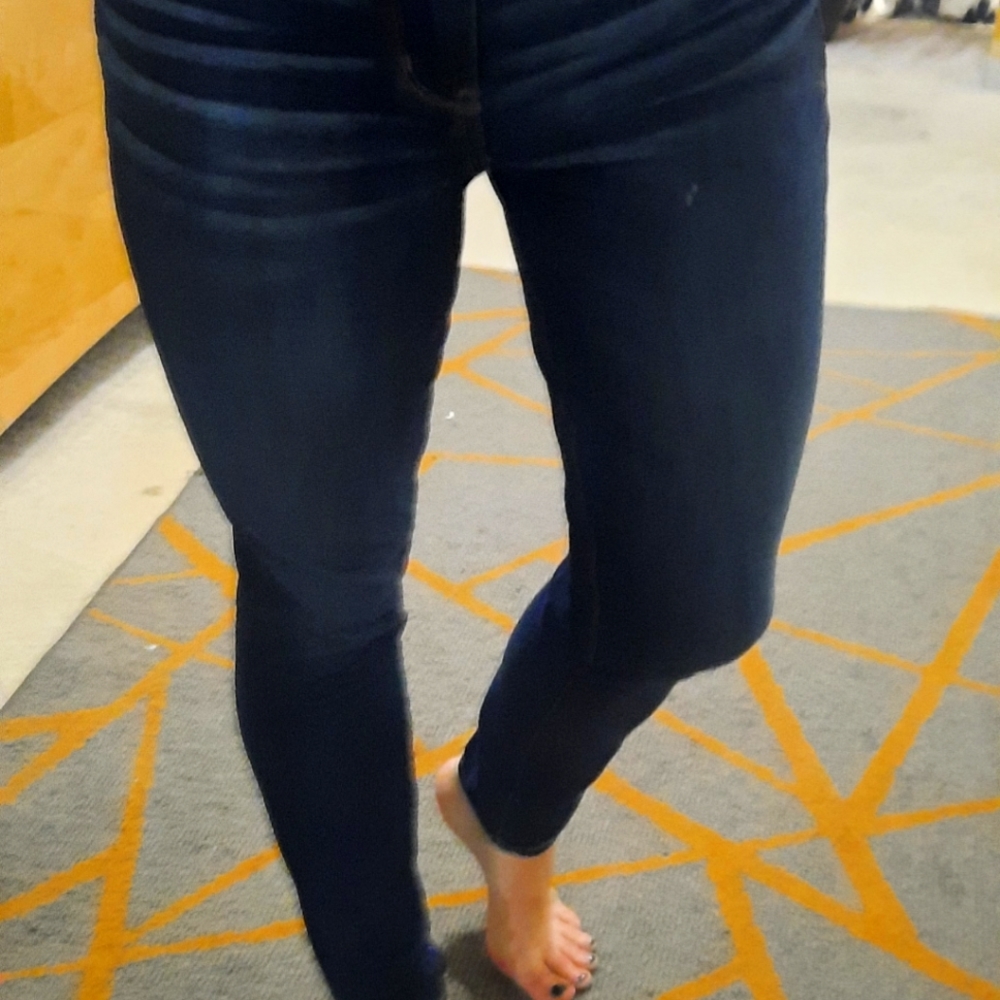 American Eagle highest rise Jennings. Size 8 regular